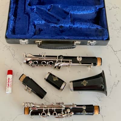 Buffet Crampon  B-12 Bb Clarinet with original hard shell plastic molded case. - Black (resin/composite) body, and Silver/nickel keys image 19