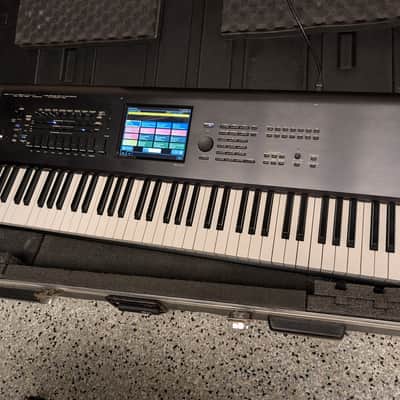 Korg Kronos X 88 with Case image 2