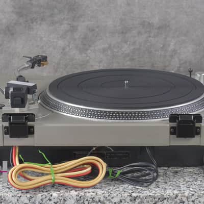 Technics SL-1200 First Model Direct Drive Player System In Very Good Condition image 20