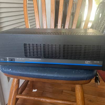 QSC Model 1400 2 channel power amp with Rack mount bolts/washers. Ex-church. Looks near new. image 1