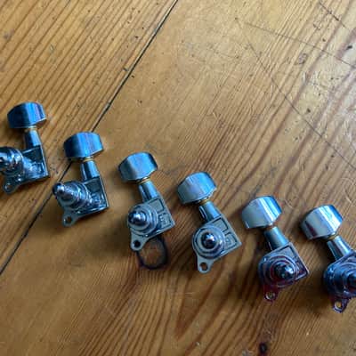 Squier Logo Chrome Enclosed Guitar Machine Heads Tuners 6 - in - line CXS image 5