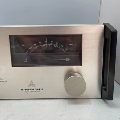 Mitsubishi DA-F10 Stereo AM/FM Tuner TESTED WORKS GREAT image 3