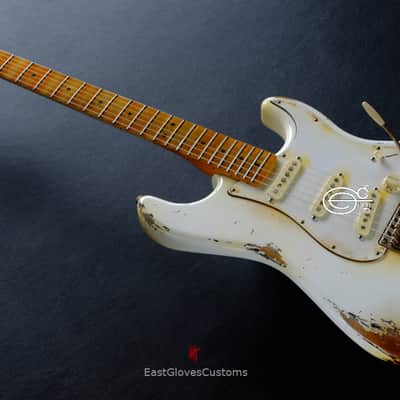 Fender Stratocaster Artist Series Jimi Hendrix Olympic White with Custom Hardcase Heavy Aged Relic image 13
