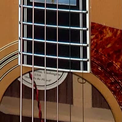 Guild f50r jumbo body acoustic   guitar made in   the USA original Hardshell case image 3