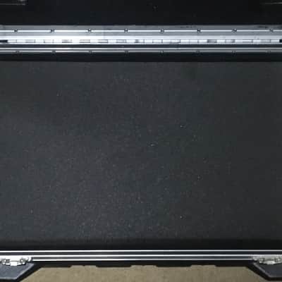 Hard shell optics case 2 by 1 feet image 4