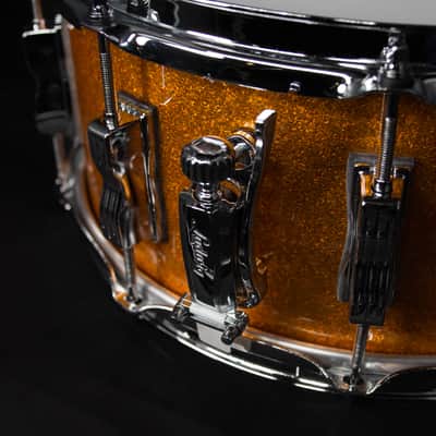 Ludwig 6.5" x 14" Classic Maple Snare Drum, Gold Sparkle image 3