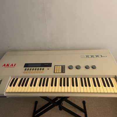 Akai S1000KB Rare Keyboard MIDI Stereo Digital Sampler