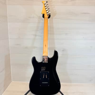 Silvertone Samick Silvertone S-Style Electric Guitar Black Rosewood Fingerboard Late 1980s to Early 1990s image 10