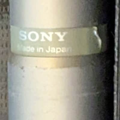 Sony ECM 44B Omnidirectional Lavalier Microphone with case image 3