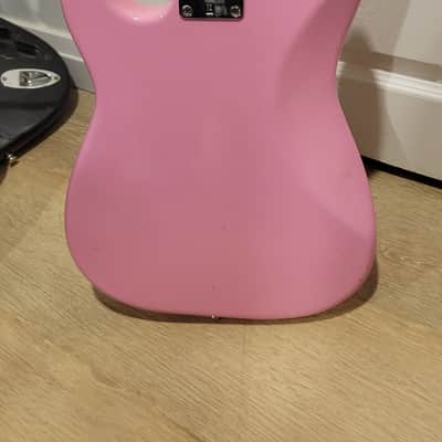 $1100 Squier Hello Kitty 3/4 Mini Stratocaster Electric Guitar image 4
