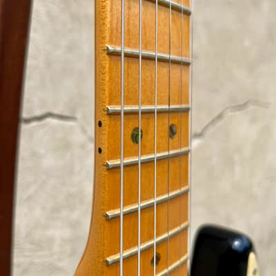 Fender American Deluxe Stratocaster V-Neck with Maple Fretboard 2004 - 2010 - 2-Color Sunburst image 5