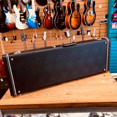 G&G Fender Rectangle Guitar Case image 5