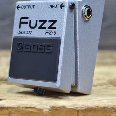 Boss FZ-5 Fuzz Advanced COSM Technology 3-Mode Classic Fuzz Boost Effect Pedal image 2