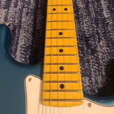 Fender Eric Johnson Stratocaster with Player Plus maple neck 2022 - Lucerne Aqua Firemist image 4