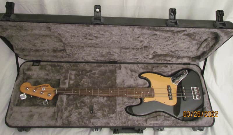 Fender Starcaster J Bass Made in Indonesia 2009 w/ Minty Fender Fitted Case image 1