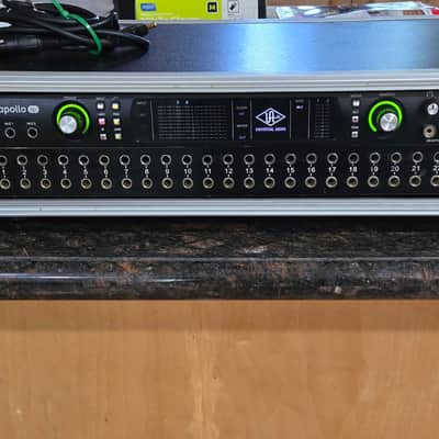 Universal Audio Apollo 8p QUAD Thunderbolt 2 Audio Interface 2010s - Black image 1