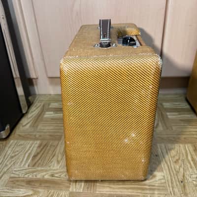 Fender Champ 5F1 Narrow Panel 5-Watt 1x8" Guitar Combo 1958 - 1964 - Tweed image 17