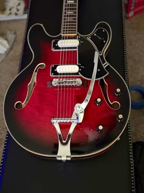 Univox Custom Supreme ES-335 60’s-70’s - Red Sunburst w/Hard Case image 1