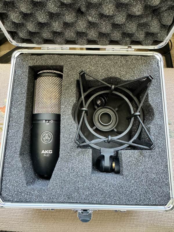 AKG P420 Perception 420 Multi-Pattern Large-Diapraghm Condenser Microphone 2010s - Black image 1