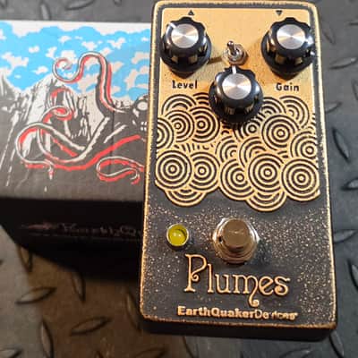 EarthQuaker Devices Plumes Cast Iron Overdrive Boost image 2