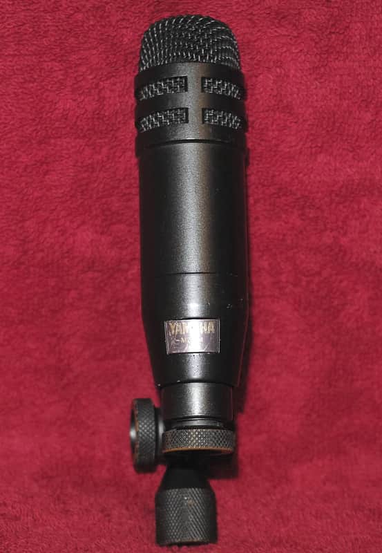 Yamaha MZ204 Dynamic Microphone | Reverb
