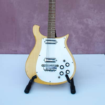 Rickenbacker 450/12 1966 Mapleglo with genuine case image 1