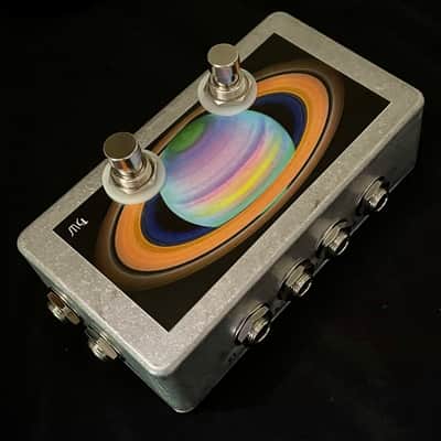 Saturnworks True Bypass Stereo Looper Pedal with Latching + Momentary Loop Switches - Handcrafted in California