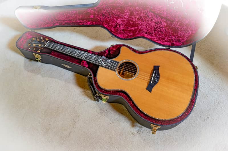 Taylor 914CE