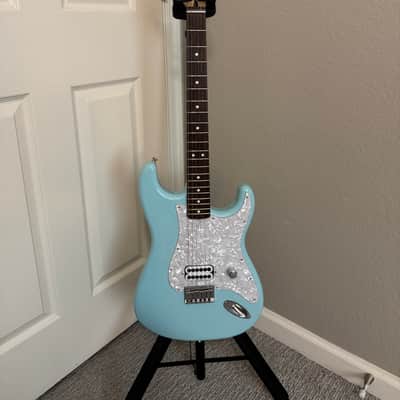 Fender Limited Edition Tom DeLonge Signature Stratocaster 2023 - Daphne Blue image 2