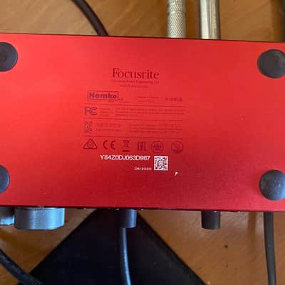 Focusrite Scarlett 2i2 3rd Gen USB Audio Interface 2019 - Present - Red / Black image 4