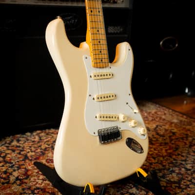 Fender Vintera ’50s Stratocaster – 2019 – White Blonde – Very Good Condition – Upgraded Graph Tech Saddles – w/ Gig Bag image 4