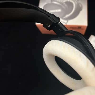 Beyerdynamic DT 330 image 4