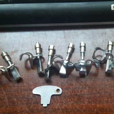 MINT Ludwig VINTAGE RARE 2 / PAIR Tunable Tambourine Hooks / Claws Head Clips 60s 70s 6 AVAILABLE ORIGINAL TUNING KEY image 2