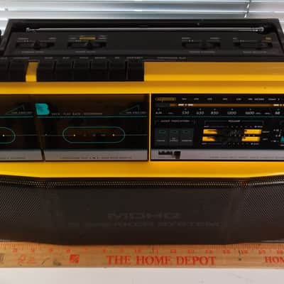 1988 Vintage Magnavox D8300 D-8300 22' x 11' Large Boombox Dual Cassette AM/FM Stereo AUX 5-Way Speakers Portable or AC Excellent image 3