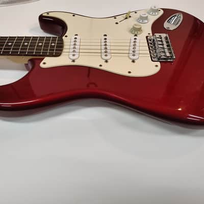 Squier Affinity Series Stratocaster with Rosewood Fretboard 2004 - 2013 - Metallic Red image 9