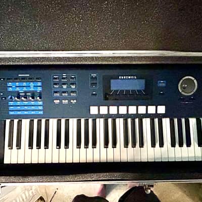 Kurzweil PC3LE6 Performance / MIDI controller Keyboard. + “anvil” case + RokSak gig bag image 1