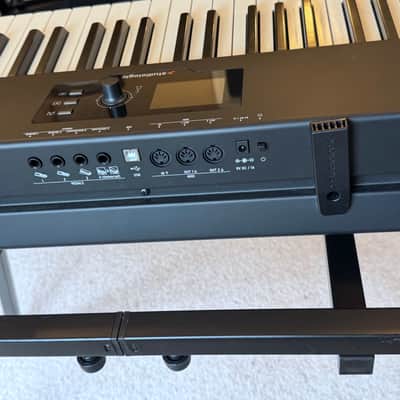 Studiologic SL88 GRAND Hammer Action 88-Key MIDI Controller. image 6