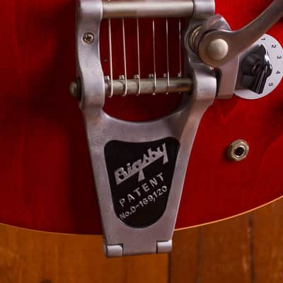 Gibson Custom Shop ES-335 '63 Reissue w/ Varitone and Bigsby 2018 Cherry image 4