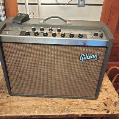Gibson GA-30RVT Invader 25-Watt 12"/10" Guitar Combo 1962 - 1967 - Black image 1