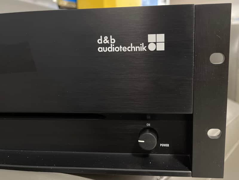 d&b audiotechnik  D12 amplifier image 1