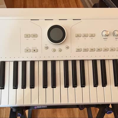 Arturia AstroLab 61-Key Stage Keyboard image 1
