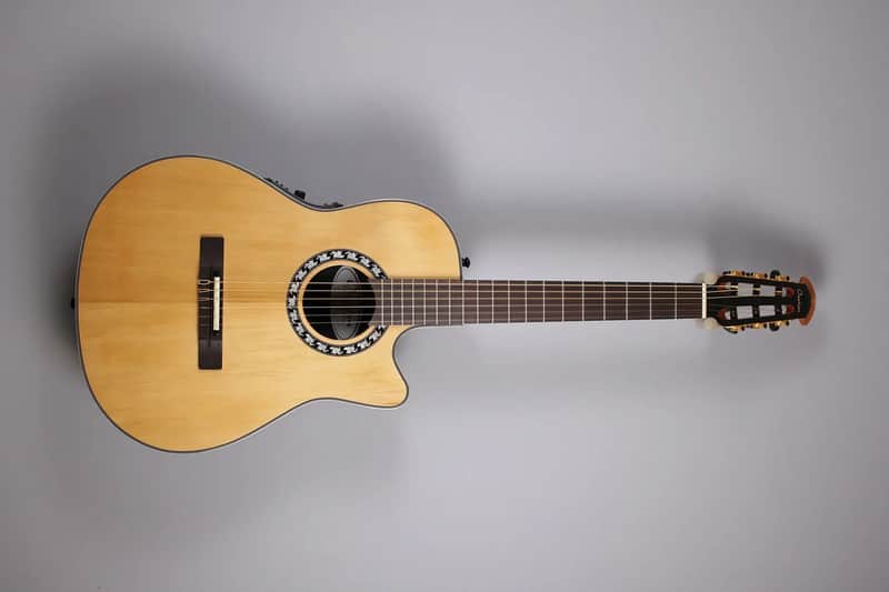 Ovation Ovation Pro Series Legend 1773AX Mid Cutaway