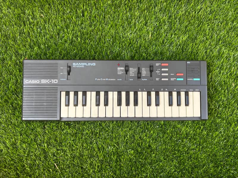 Casio SK-10 32-Key Sampling Keyboard 1980s - Black image 1