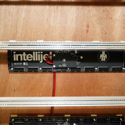 Goike 15 U Walnut Curved Cabiet 2019 - Walnut - Intellijel image 4
