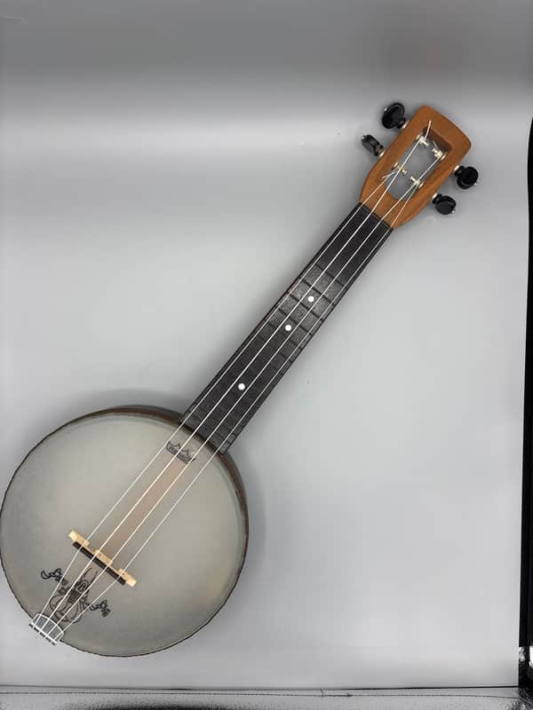 Magic Fluke M80 Firefly Soprano Banjolele