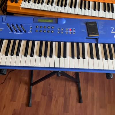 rare BLUE Korg 707 49-Key Performing Synthesizer 1980s with mcr-02 memory card