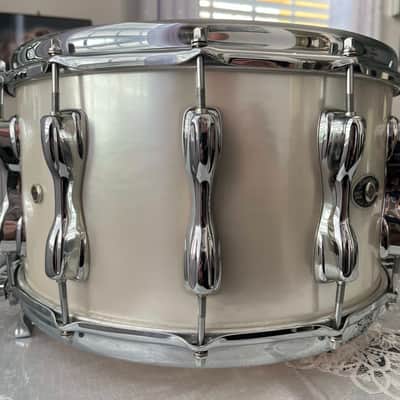 Slingerland Magnum 1983 - Silver Mist 8X14 Snare Drum 12 Lug Near Mint Condition! image 5