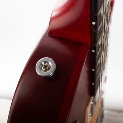 Gibson Les Paul Tribute Satin, Satin Cherry Sunburst | Demo image 10