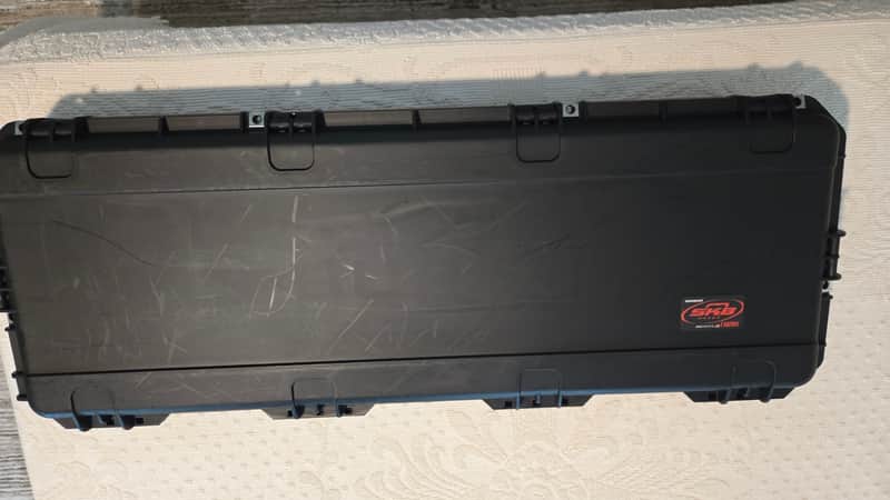 SKB 3i-4214-56 Injection Molded Les Paul Guitar Flight Case with TSA Latches & Wheels 2010s - Black image 1
