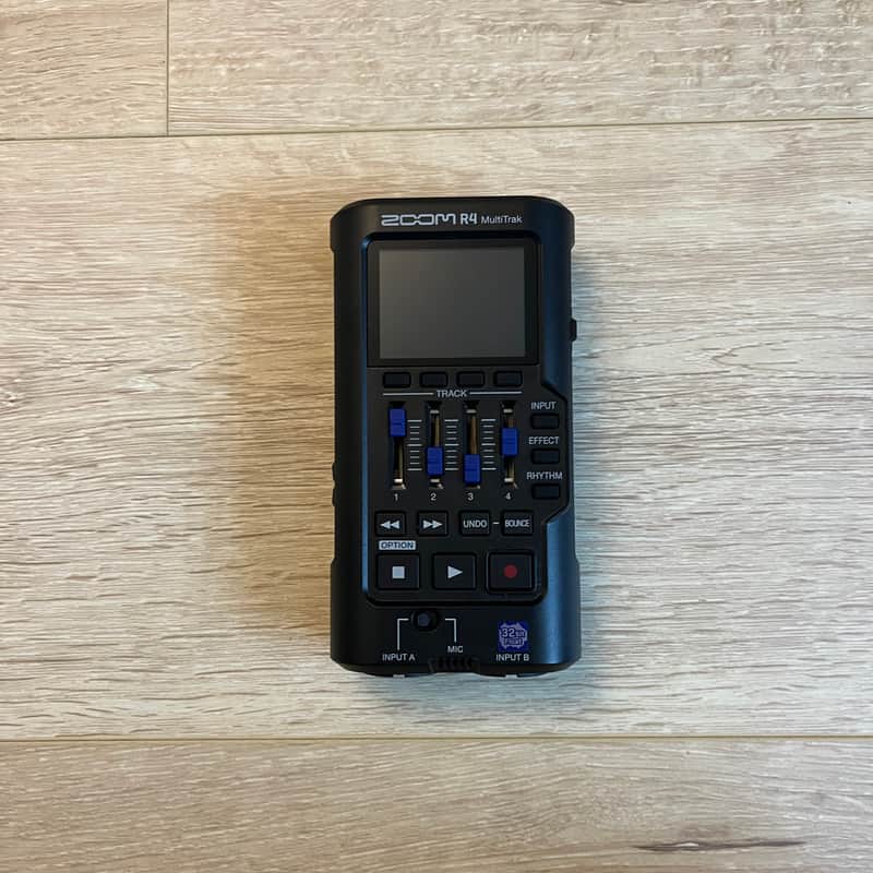 Zoom R4 Multitrack SD Recorder / USB Audio Interface 2023 - Present - Black image 1